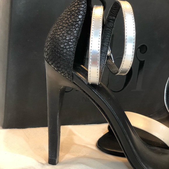 Tibi Amber heels in nude and silver. Size 36 - Picture 2 of 8